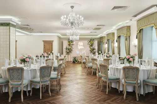 Biznes Hotel Evraziya - 3-Star