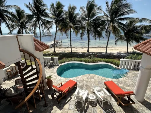 Beautiful 5 bedroom beachfront villa with private pool just 2.5 miles from town - Villas