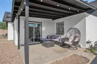 Perfect for Large Group  5BD+3BA Free Parking - บังกะโล