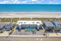 Direct Oceanfront condo in Cherry Grove - 4-Star