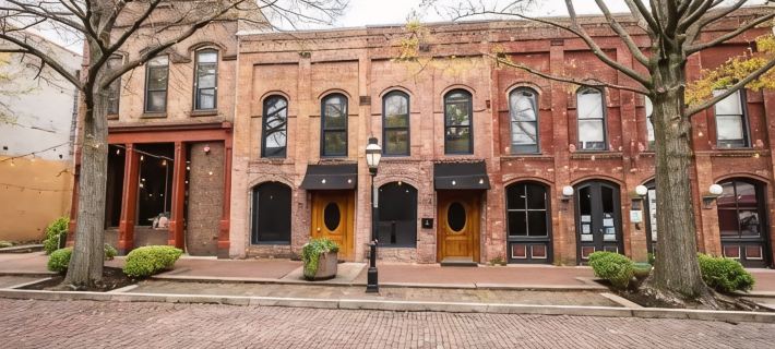 Luxury Downtown Paducah 2 Bedroom 2 Bath Double Condo 파두카 호텔