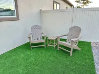 Beautiful Home Close to River Parks , Airport & Downtown. Pet-Friendly! - 3성급