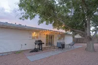 3 Bedroom With Stunning Yard Close to Horseshoe.