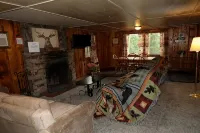 #18 Ponderosa Cabins 104 N Laurel cabin 18 - 2-Star
