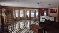 Beautiful Real Log Home on the Olentangy River