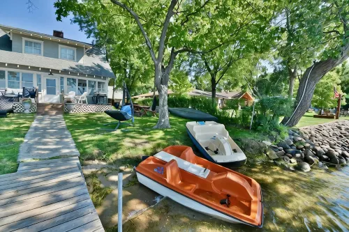 Classic Lk Le Homme Dieu Cottage! Level sand beach!
