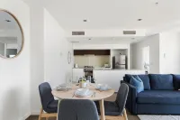 A 2BR Apt with Amazing Harbor Views, FREE Parking