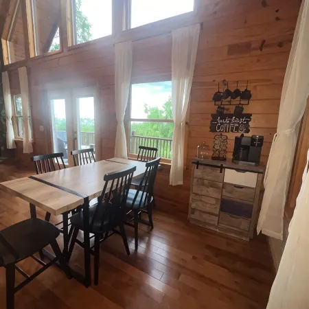Enjoy the mountain view @ Panoramic Point a modern cabin w/Hot Tub+Wifi+Gameroom