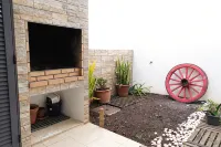 GuestReady - Charming Caniço Retreat