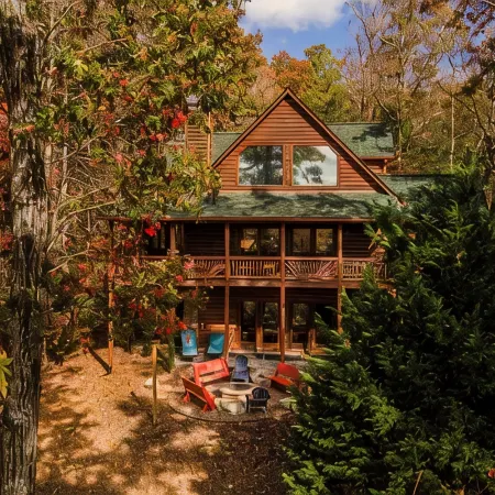 Nature's Retreat - 4 Br, Hot Tub, Game Room, Firepit - Near Blue Ridge!