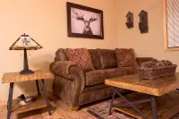Cozy Guest House on the Road to Yellowstone! - Chalets