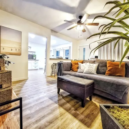 🌊King bed - near SoFi and LAX - free onsite parking