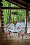 Beautiful Log Cabin with AC and WiFi in Gorgeous Burnsville. - Chalets