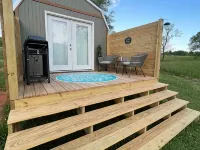 Star glazing Tiny house off grid peaceful Stone Mountain State Park and Fire pit Hotel di Traphill