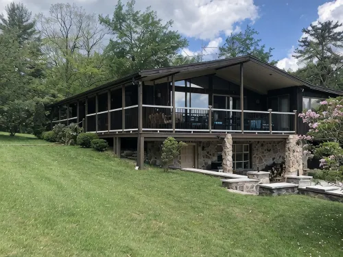Nature’s Best - 1 Hr to Psu   Great View. Surrounded by Woodlands Sleeps 8 - Alphydda