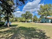Newly Renovated Amazing Lake Retreat! Sleeps 11- Walk to Water & Boat Ramp! - Homestays