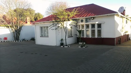 Valley Guest House - Bed and Breakfasts