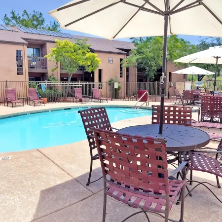 Sedona Cozy Condo with Pool, Walk to Restaurants, 4-Min to Hiking, Near Stores
