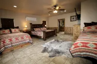 Beautiful 5/5.5 Home on 5 Acres w/Private Pool. River Access 2 m. Away