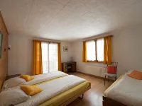 Hôtel des Haudères Hotels in Evolene
