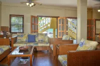 Villa Rising Sun Beachfront with Private Beach Bar & Dock - Gym