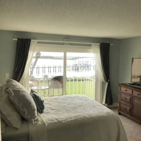 Beach & Boating & Fishing Paradise! with 2 Kayaks Included!!! Hotels in Crescent Beach