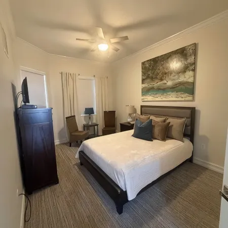 Perfect CB Location - 6th Floor Condo - Beautiful Waterfront View - 3 Bed/2 Bath