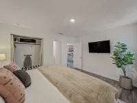 Modern - King Bed - Luxe - Fast WiFi - Hdtvs Hotels in Bonham