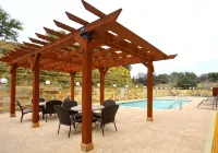 Baymont Inn & Suites by Wyndham Glen Rose - Swimmingpools