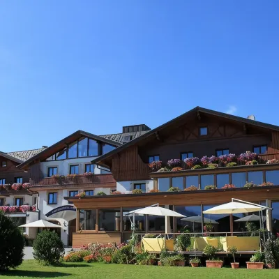 Airporthotel Salzburg - Hotel am Salzburg Airport Hotels near Hangar-7