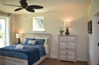 New Luxury Tropical Condo with AC on Kauai's Prestigious South Shore - プライペートプール