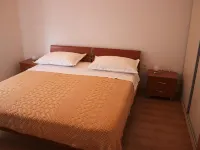 Apartment Bruna Hotels in Mirca