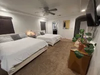 Near-North Valley Oasis! Sleeps 11! Easy Access to I-40, Pool, Hot Tub, AC/Heat - Private Pools