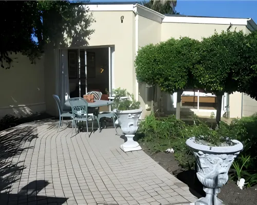 Navona Constantia Guest Cottage Hotéis em Constantia