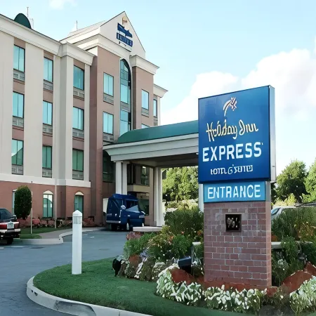 Holiday Inn Express & Suites WARWICK-PROVIDENCE (AIRPORT) by IHG Отели в г. Уорик