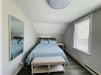 海濱綠洲溫馨度假屋！可容納10人！後院可直達水域！ - 民宿