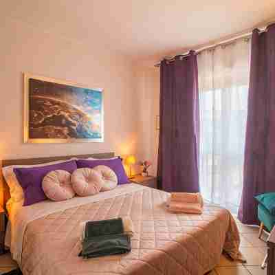 Delightful apartment with large terrace near Leonardo Da Vinci FCO Airport Rooms