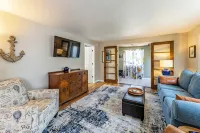 Charming 3-bedroom house in wonderful Muskegon with WiFi, AC - Wifi