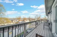 Luxury Lakefront Getaway Sleeps 18Near Chicago Family Friendly - Boutique