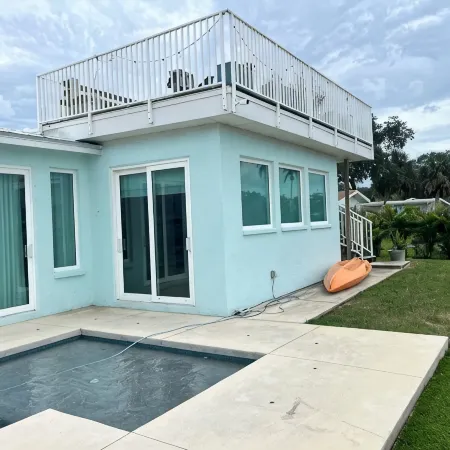 Waterfront Oasis, Sunsets, Heated Pool, Hot Tub, Boat Dock, Near Boat Ramp