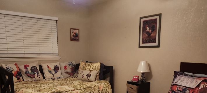 Bussell's Cozy Farmhouse Hotels in Roswell