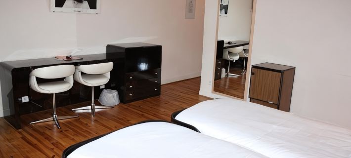Logis Hotel Restaurant des Voyageurs, Lacs du Levezou Hotele w: Aveyron