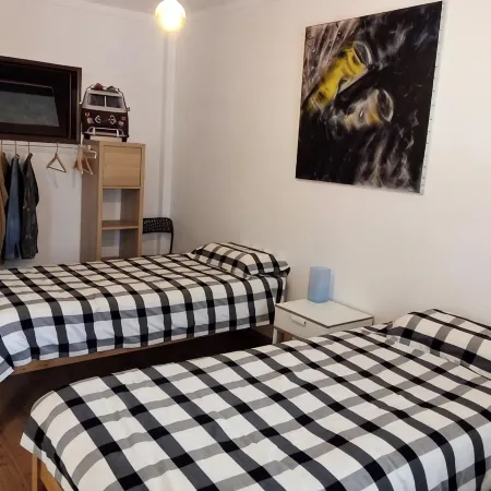 House Peniche Portugal 200 meters from the beach 8 people bairro do Visconde