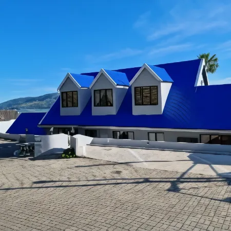 Lagoon Lodge