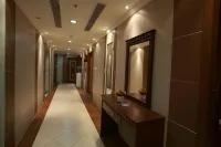 Durrat Mina Hotel - Pools