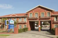 Courtyard Motor Inn - 3 Sao