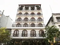 Hotel Casamara Hotels near Kandy Clock Tower