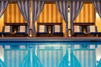 Le Méridien Atlanta Perimeter - Swimmingpools