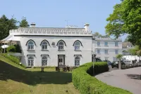 Royal Glen Hotel