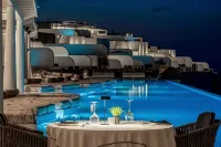 Cresanto Luxury Suites - Rooftop Pools